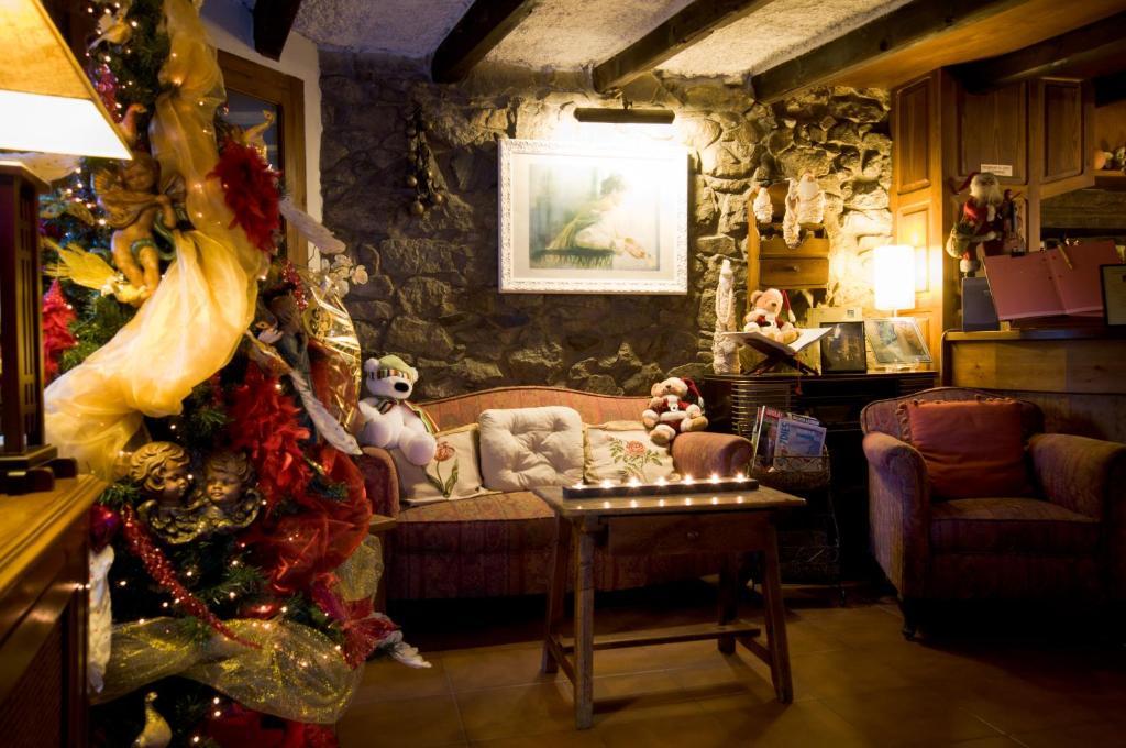 Hostal Cisco De Sans Andorra la Vella Eksteriør bilde