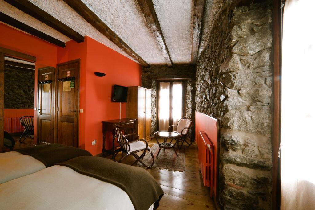 Hostal Cisco De Sans Andorra la Vella Rom bilde