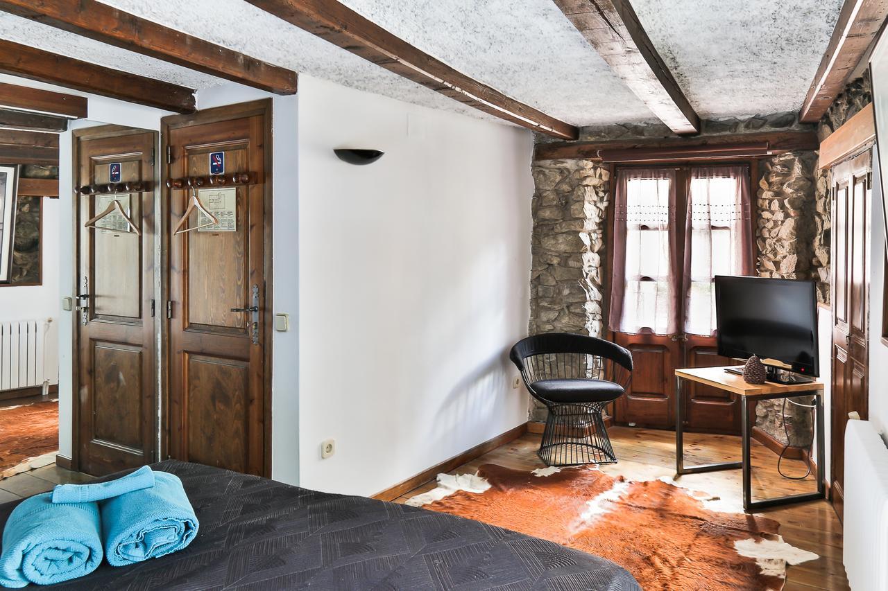 Hostal Cisco De Sans Andorra la Vella Eksteriør bilde
